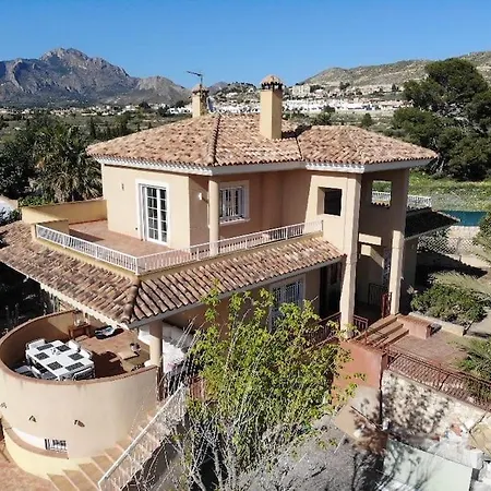 Totally Private Lux Boutique Sleeps 11 *